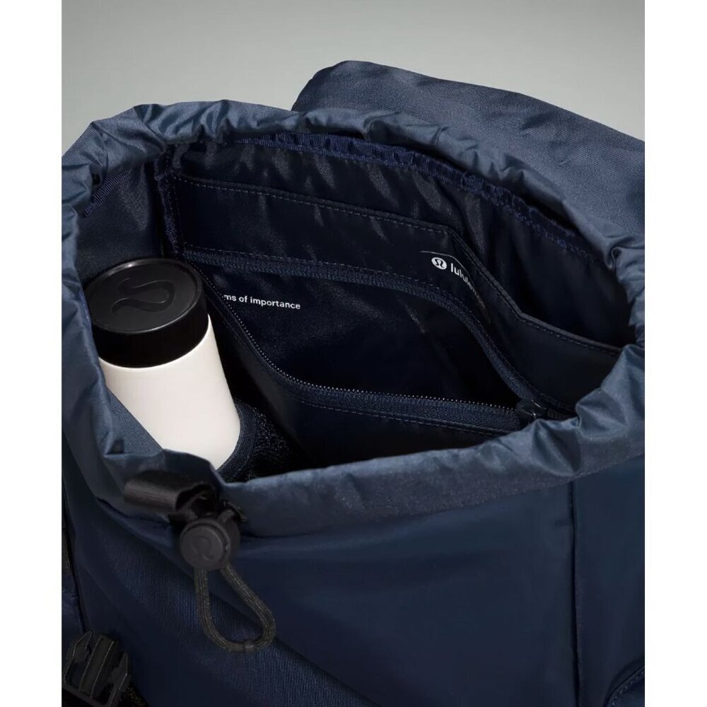 Lululemon Wunderlust Backpack 14L Navy Blue - Picture 10 of 16